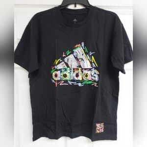 Adidas shirt size medium